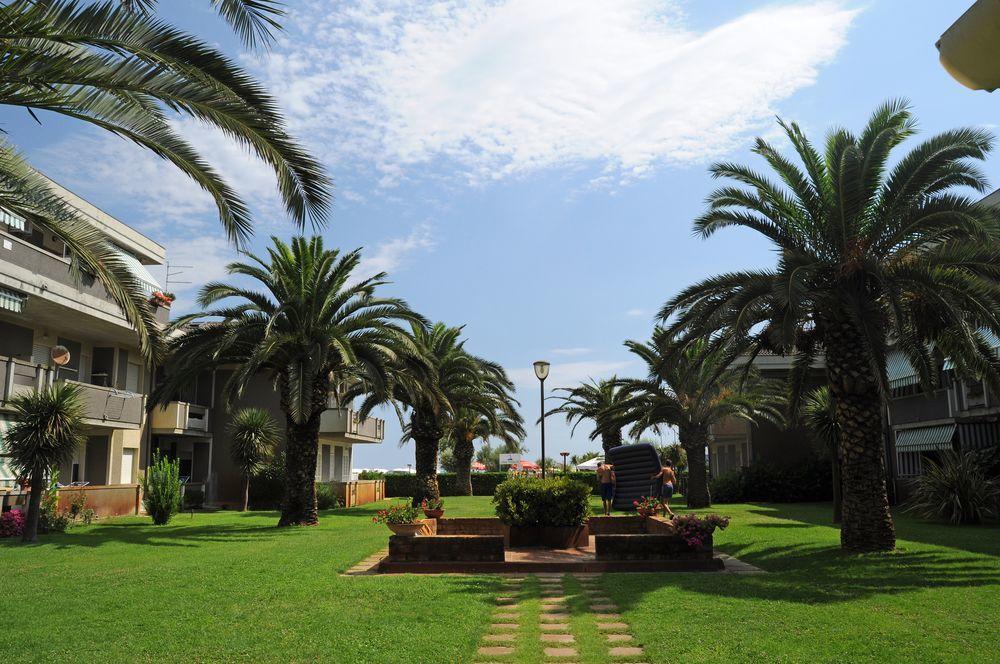Residence Leonardo sul mare Silvi Marina Exterior foto